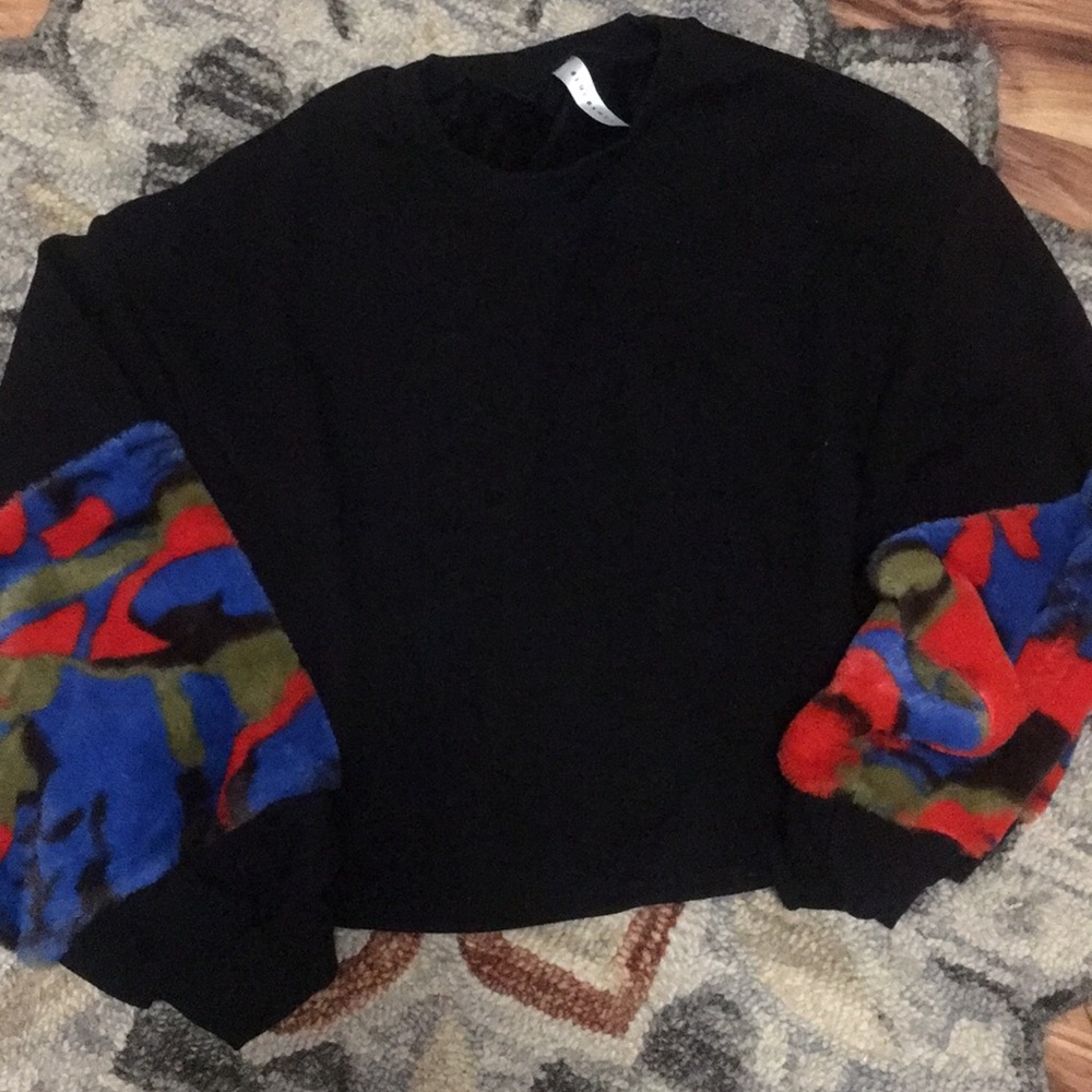 Jersey top with faux fur sleeves (Sold)